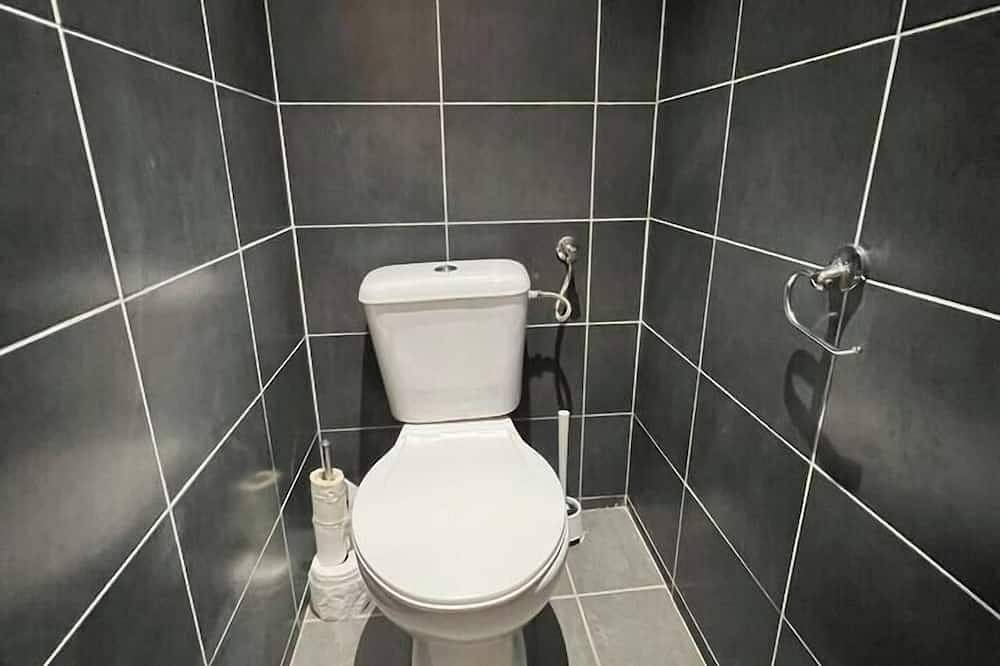 Geheel appartement, Rive Gauche B center - train station - airport in Charleroi, Henegouwen