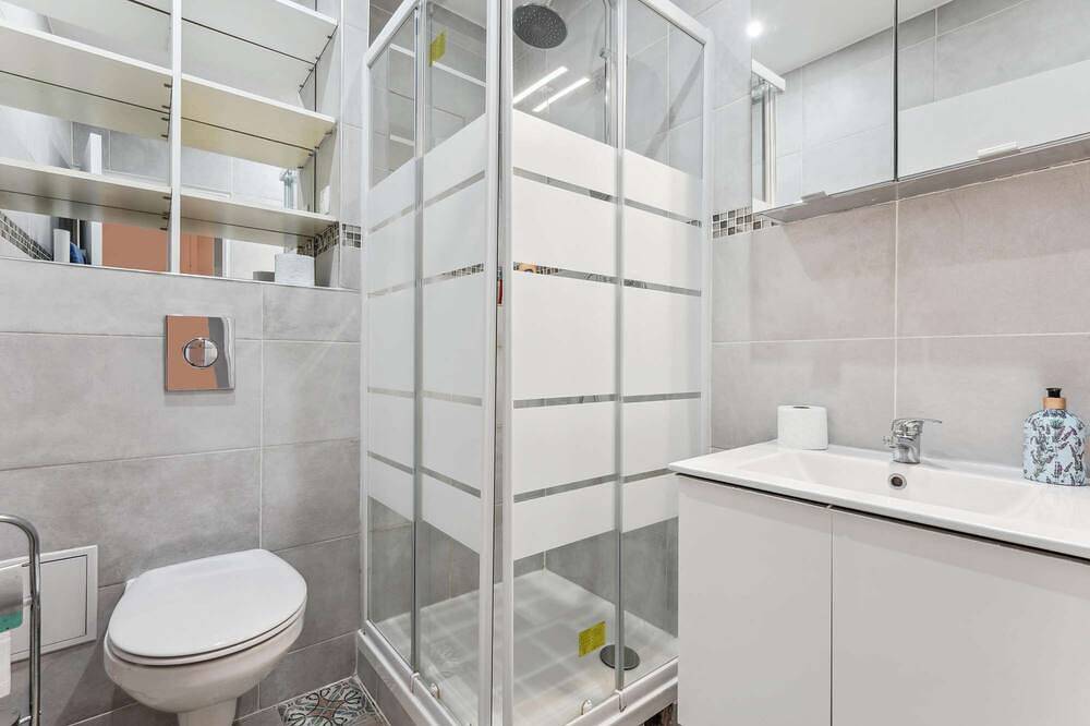 Apartamento entero, Budget apart city centre with parking in Charleville-Mézières, Ardenas