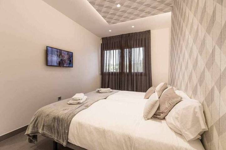 Can Emyla new modern villa with gym 5´from Pacha in Cap Martinet, Santa Eulària des Riu