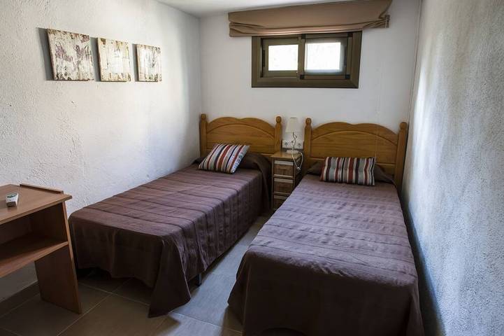 Gîte pour 4 personnes, avec jardin ainsi que piscine et terrasse, animaux acceptés à Tortosa - 4