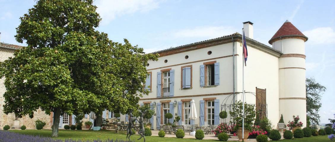 Château pour 14 personnes avec piscine in Saint-Victor-Rouzaud, Ariège