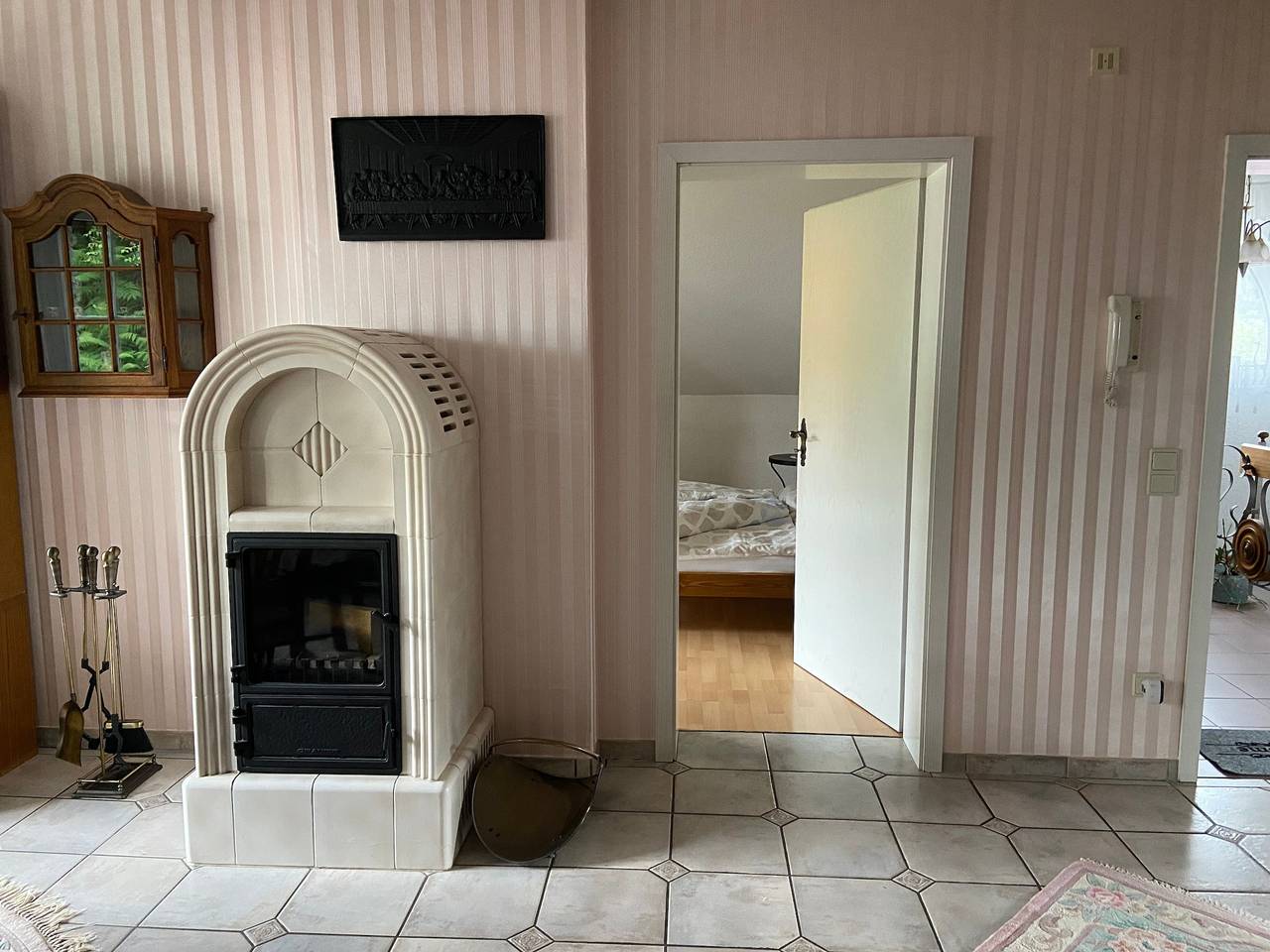 Ganze Wohnung, 104 m² helle, hochwertige Wohnung mit 2 Balkonen am Waldrand bei Linz in Linz am Rhein, Mittelrhein