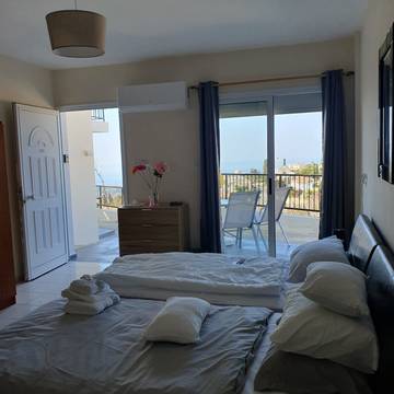 Holiday Rental for 2 People in Peyia, South Cyprus, Photo 1
