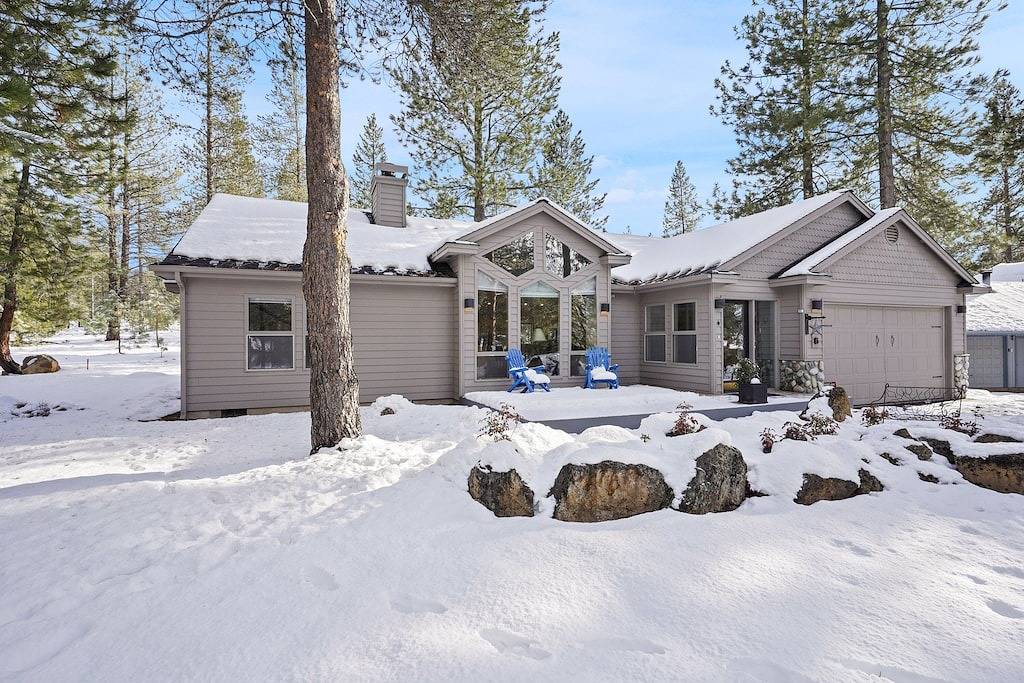 6 Todd - Adorable & Cozy, Hot Tub, Sharc Passes, Fabulous Location in Sunriver, Deschutes County