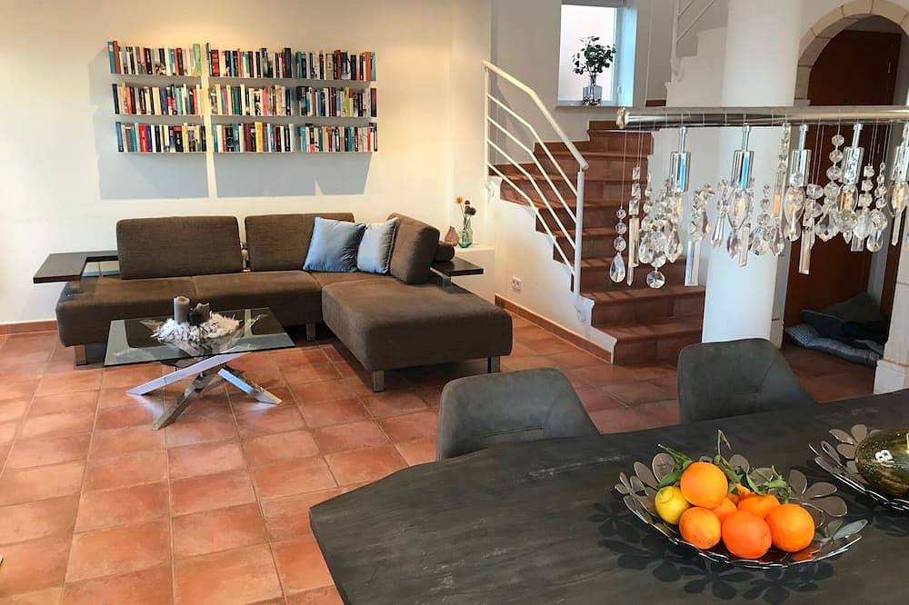 Modernes Ferienhaus mit traumhaftem Panoramablick in ruhiger Lage in La Sella, Pedreguer