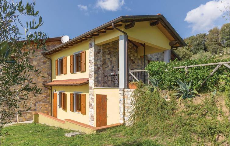 Luxuriöses 2BDR Apartment mit Pool & Parkplatz in Massarosa, Italienische Riviera