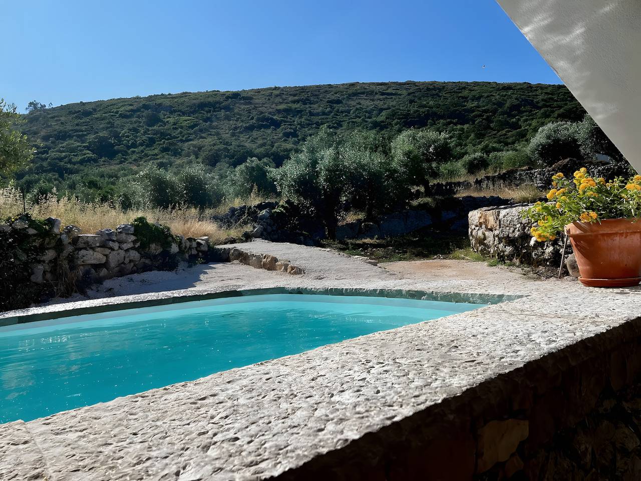 Country House 'Curva' with Mountain View, Private Pool and Wi-Fi in Arrimal e Mendiga, Φαϊάλ