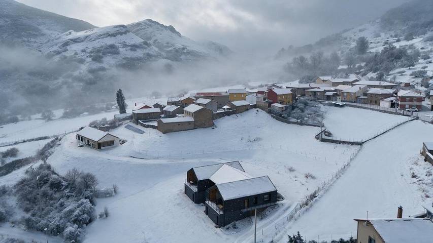 Casa rural para 4 personas, con Terraza además de Jardín y Vistas en Matallana de Torío - 3