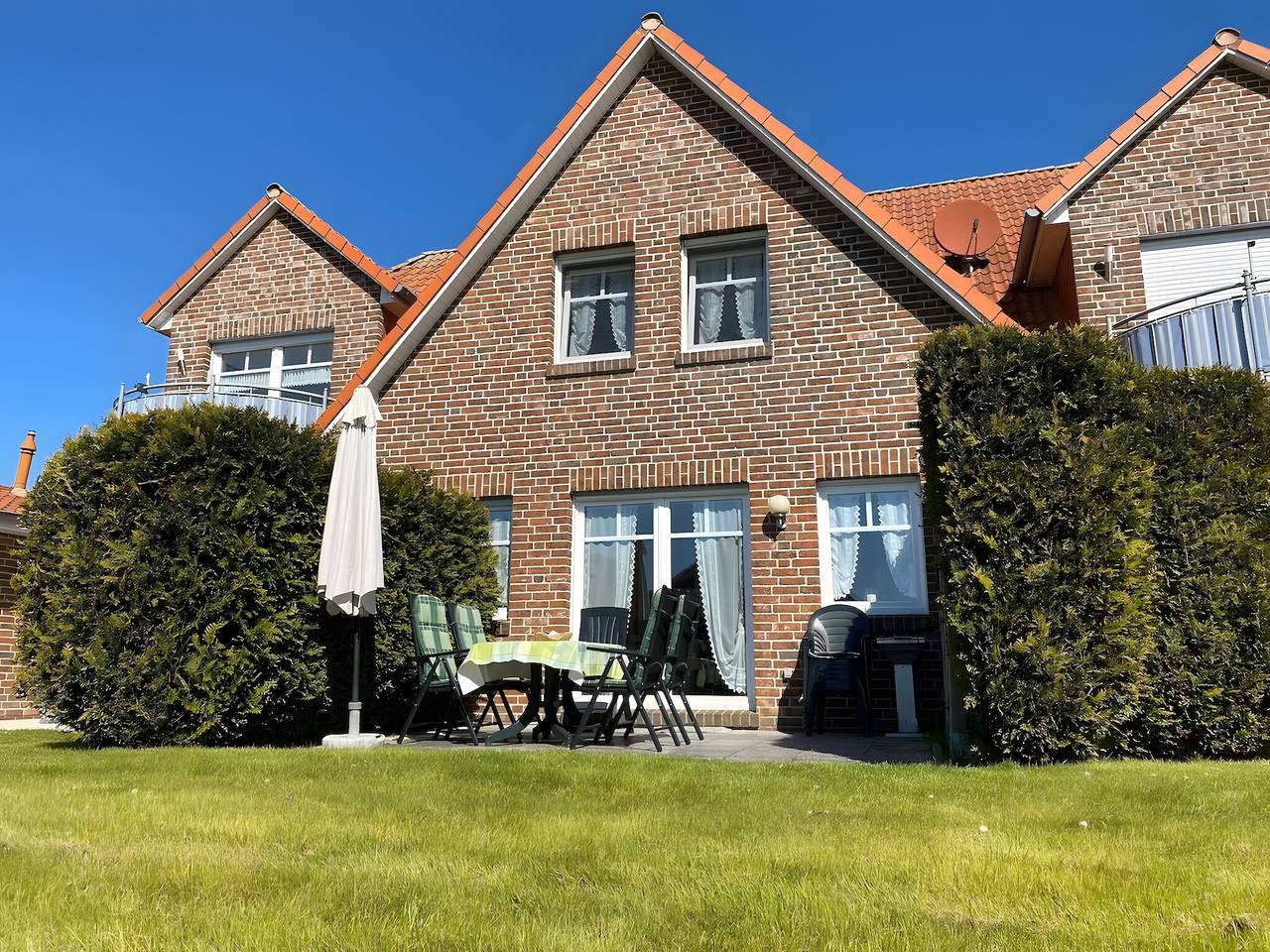 Ganze Wohnung, Ferienwohnung 'Elsternest' mit Privatterrasse, Gemeinschaftsgarten und Wi-Fi in Neßmersiel, Dornum