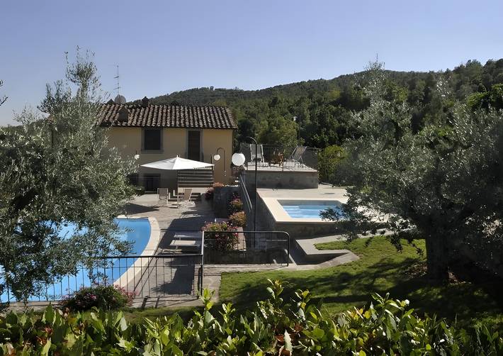 Appartamento per 5 persone, con balcone e giardino a Civitella in Val di Chiana