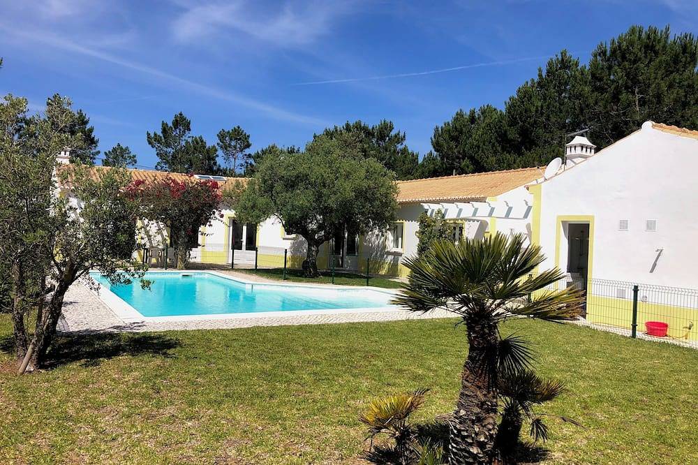 Charmante Familien-Villa zu in Arrifana, Aljezur