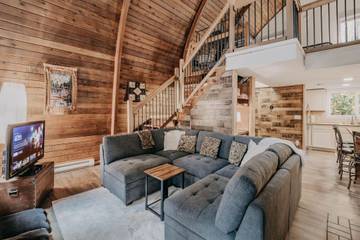 Lake House for 6 Guests in Glacier, Cascade Range, Picture 3