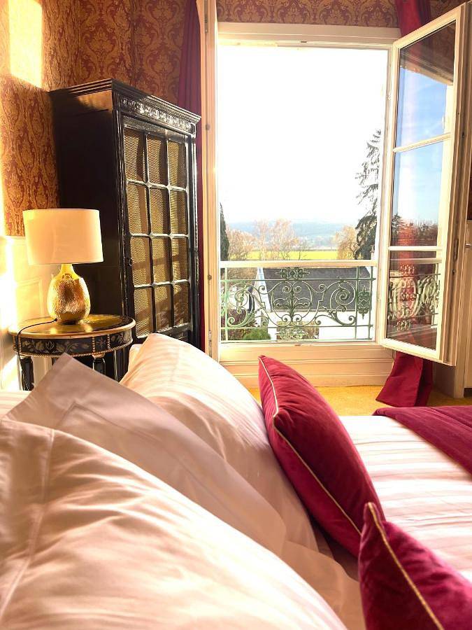 Hôtel pour 4 personnes, avec jardin et vue ainsi que piscine et terrasse