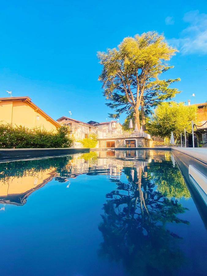 Alojamiento y desayuno para 2 personas, con Terraza y Jardín además de Piscina y Vistas en San Lazzaro