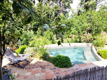 Location de vacances pour 13 personnes, avec jardin et piscine à Monteux