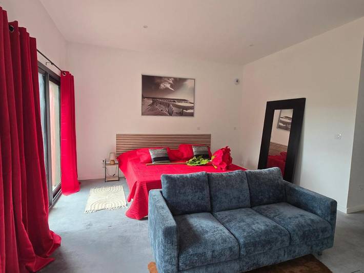 Chambre d’hôte pour 2 personnes, avec terrasse ainsi que sauna et jardin