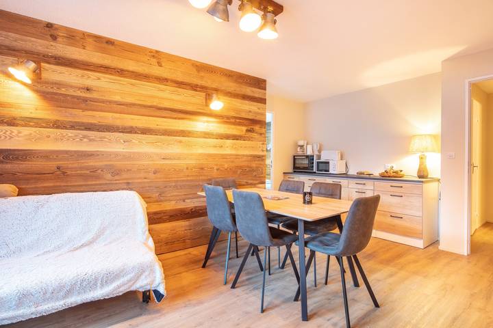 Gîte pour 8 personnes, avec balcon, animaux acceptés dans Office De Tourisme Du Corbier - 2