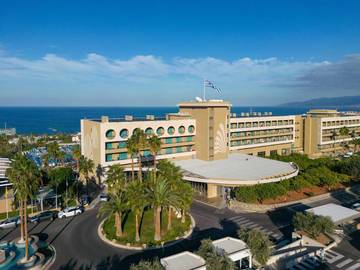 Ferienanlage für 2 Personen, mit Pool und Ausblick sowie Kinderpool und Garten, mit Haustier in Griechenland