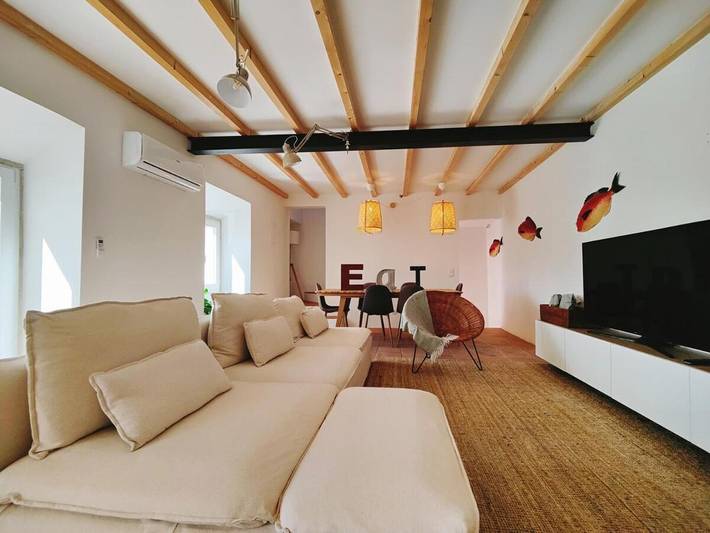 Chalet para 8 personas, con vistas además de terraza y piscina en Lisboa