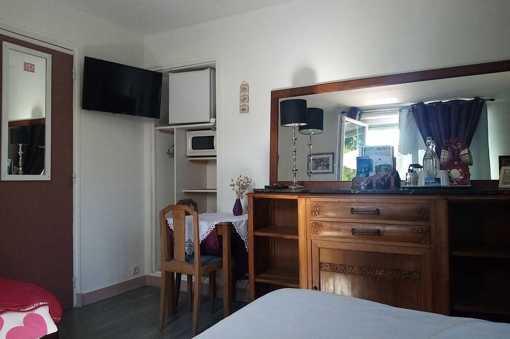 Chambre D'Hôtes à Garennes sur Eure au  Havre de Paix- maxi 3 personnes in Garennes-sur-Eure, Région d'Évreux