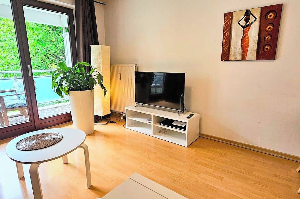 Entire apartment, Stylish bright apartment, very conveniently. Metro just around the corner. Internet in Munich Giesing, Munich