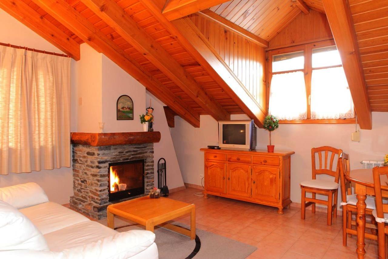 Apartamento entero, Apartamentos Albá Casa Alquesera in Sahún, Pirineo Aragonés