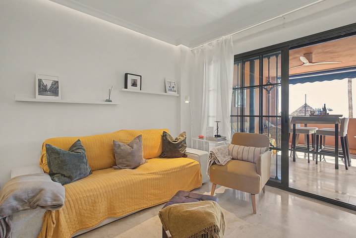 Apartamento inteiro, Apartamento 'Casa Soledad' com Vista Mar, Piscina Partilhada e Wi-Fi in Curumbico, Almuñécar