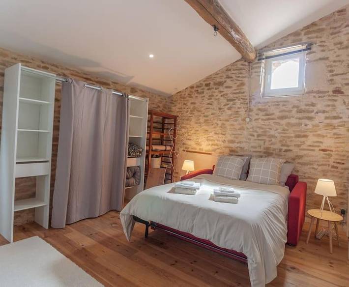 Location de vacances pour 6 personnes, avec jardin dans Davayé - 2