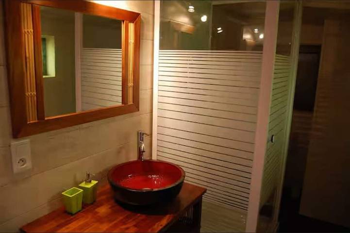 Gîte pour 2 personnes, avec jardin à Bonnac-la-Côte - 4