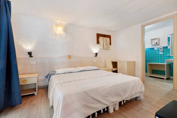 Double Room with Private Bathroom in Cala Caterina, Villasimius