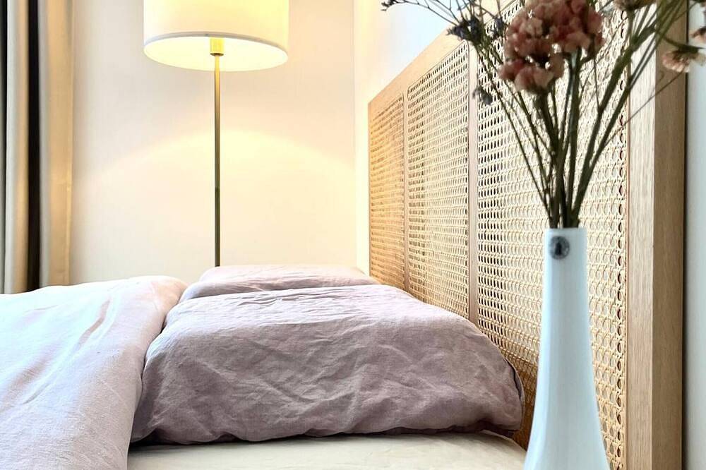 Ganze Wohnung, Wunderbare Dachgeschoss-Maisonette in Meilen mit herrlichem Seeblick in Meilen, Kanton Zürich