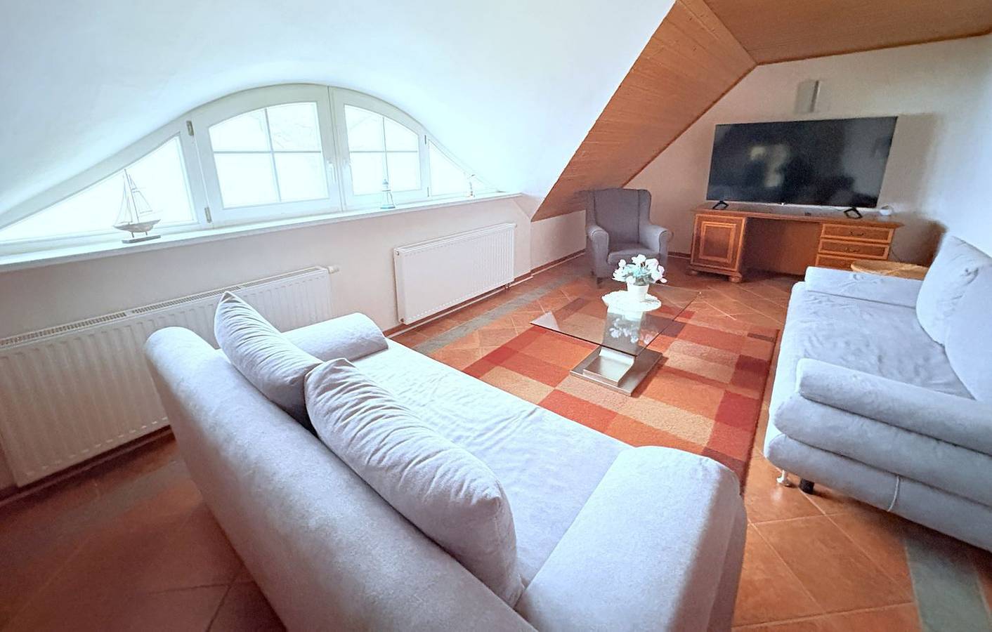 Ganze Wohnung, Wohnung für 4 Personen mit Wasserblick und Strandzugang in Wiek, Rügen