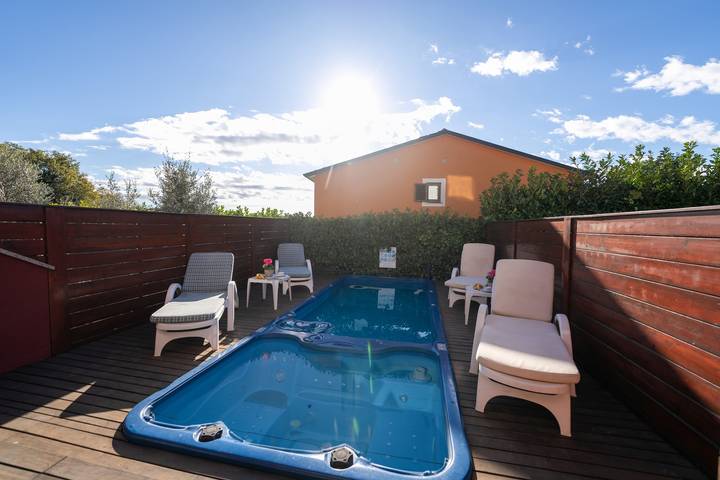 Villa für 5 Personen, mit Terrasse und Pool, mit Haustier in Umag - 3