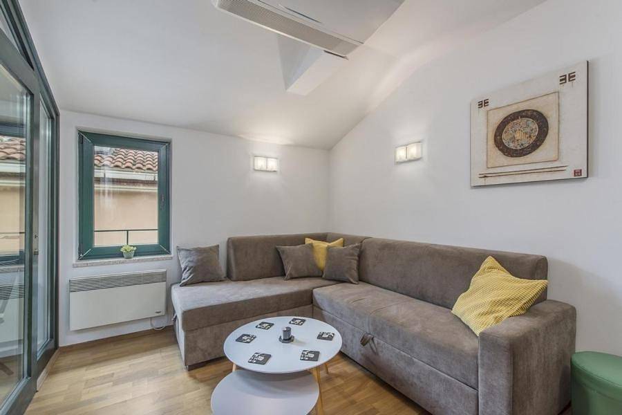 Appartamento intero, Moderno appartamento per 2 persone a soli 20 metri dal mare in Novigrad, Umago e dintorni