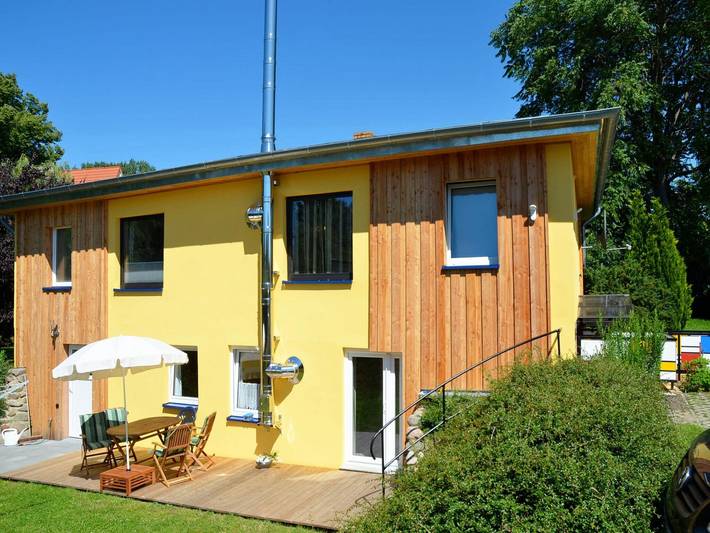 Ferienwohnung für 4 Personen, mit Garten und Terrasse, kinderfreundlich in Am Schwarzen Busch
