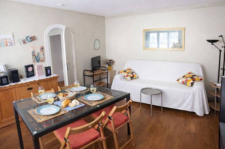 Appartement entier, Chateau Walk One Bedroom in Fontainebleau, Seine-et-Marne