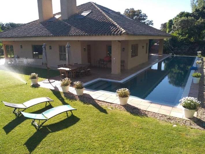 Casa rural para 18 personas, con Balcón y Terraza además de Jardín y Piscina en Méntrida