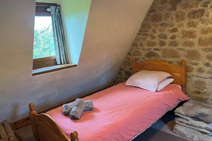 Gîte pour 4 personnes, avec jardin et piscine à Curemonte - 4