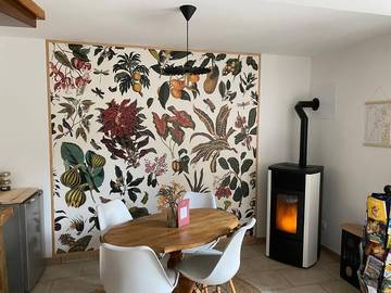 Gîte pour 4 personnes, avec jardin à Menétru-le-Vignoble