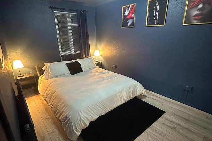 Un espace de jeu discret et élégant pour les couples in Crawley, Sussex de l'Ouest