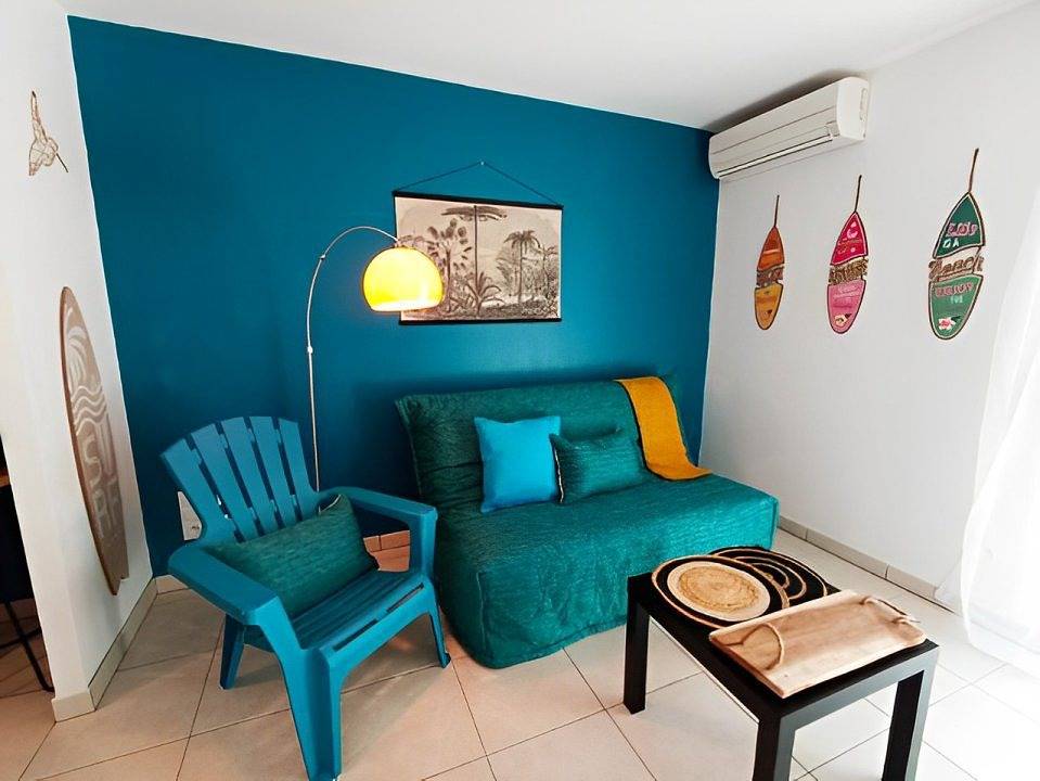Gîte de Marilou, neuf, classé 3 étoiles, piscine résidence privée in Vallon-Pont-d'Arc, Ardèche