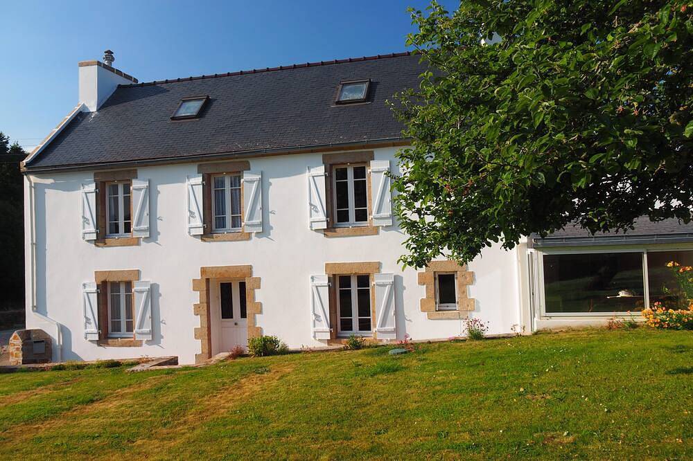Haus in Cape Sizun zwischen Meer und Land in Cléden-Cap-Sizun, Iroise
