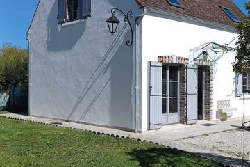 Gîte pour 10 personnes, avec jardin, animaux acceptés à Cepoy