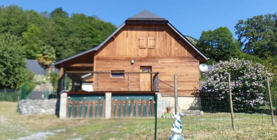 Chalet pour 10 personnes, avec jardin et vue