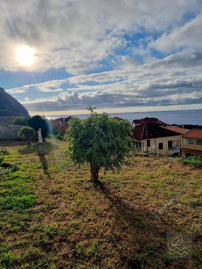 Location de vacances pour 4 personnes, avec Balcon et Terrasse ainsi que Jardin et Piscine à Porto Moniz - 2