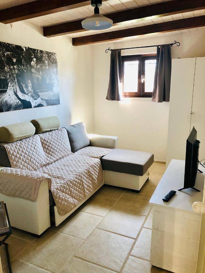 Location de vacances pour 4 personnes, avec piscine ainsi que sauna et jardin à Castellana Grotte - 2