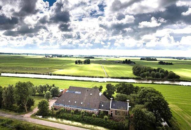 Maison d’hôte pour 8 personnes, avec vue ainsi que vue sur le lac et jardin, adapté aux familles dans Frise - 2