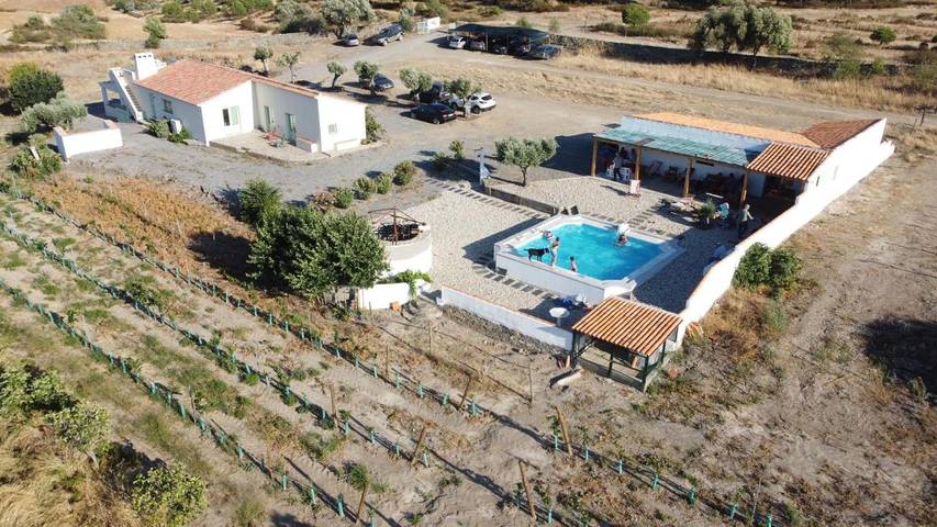 Casa de férias para 8 pessoas, com piscina e terraço em Mértola