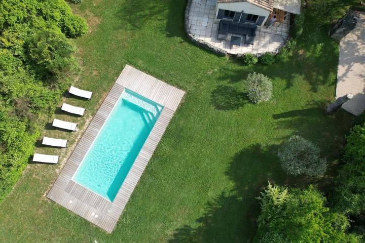 Location de vacances pour 4 personnes, avec vue ainsi que piscine et jardin, animaux acceptés à Crillon-le-Brave - 4