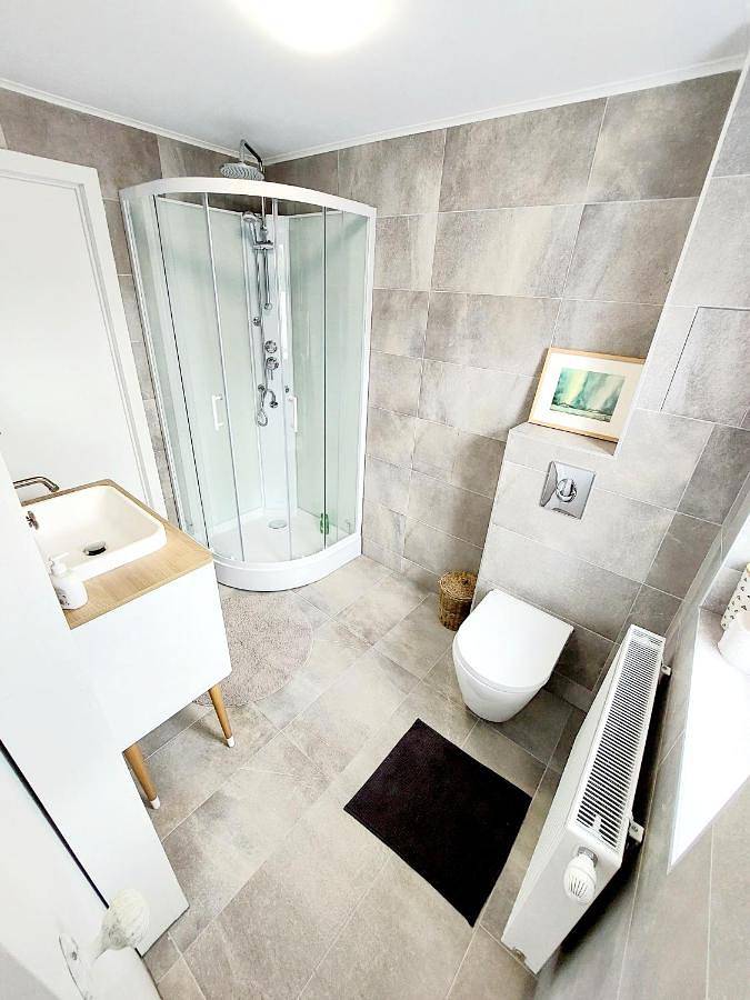 Double Room with Private Bathroom in Mont-Saint-Guibert, Province du Brabant wallon